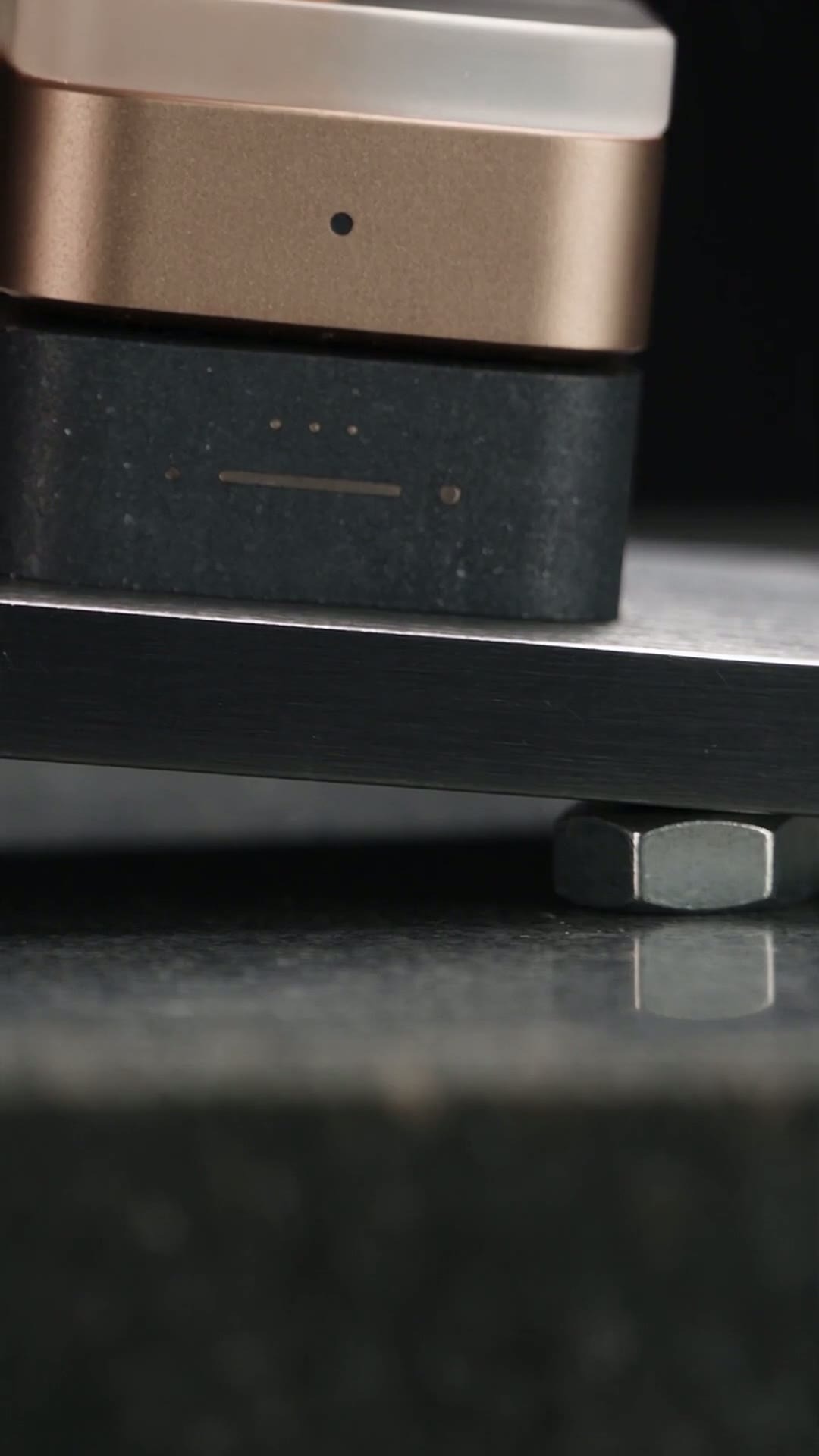 Detail of the loaded surface at the point of maximum compression